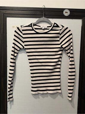 Ann Taylor Weekend Striped Long Sleeve Ribbed Top Black & White